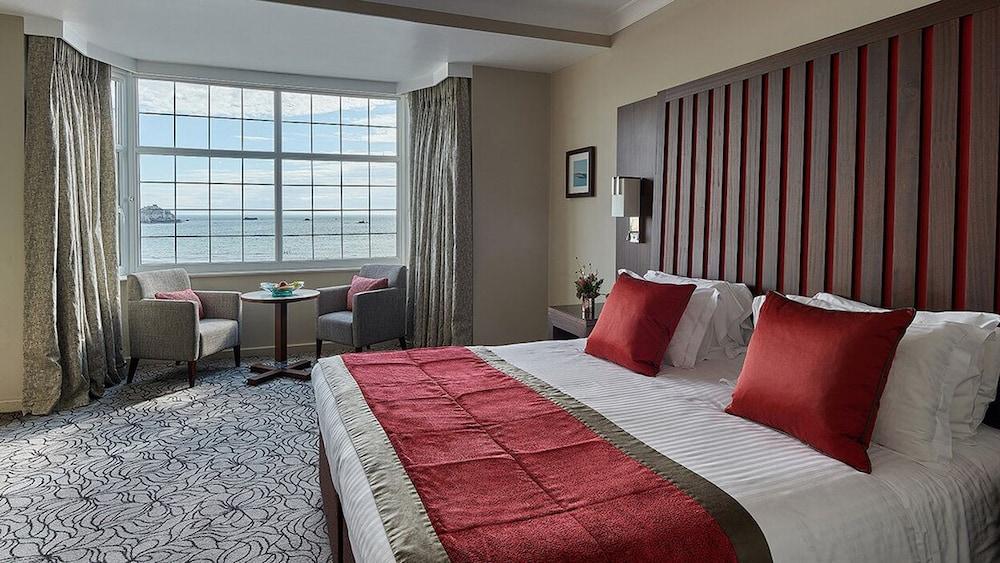 Grand Jersey Hotel And Spa Saint Helier Jersey Εξωτερικό φωτογραφία A bedroom at the hotel