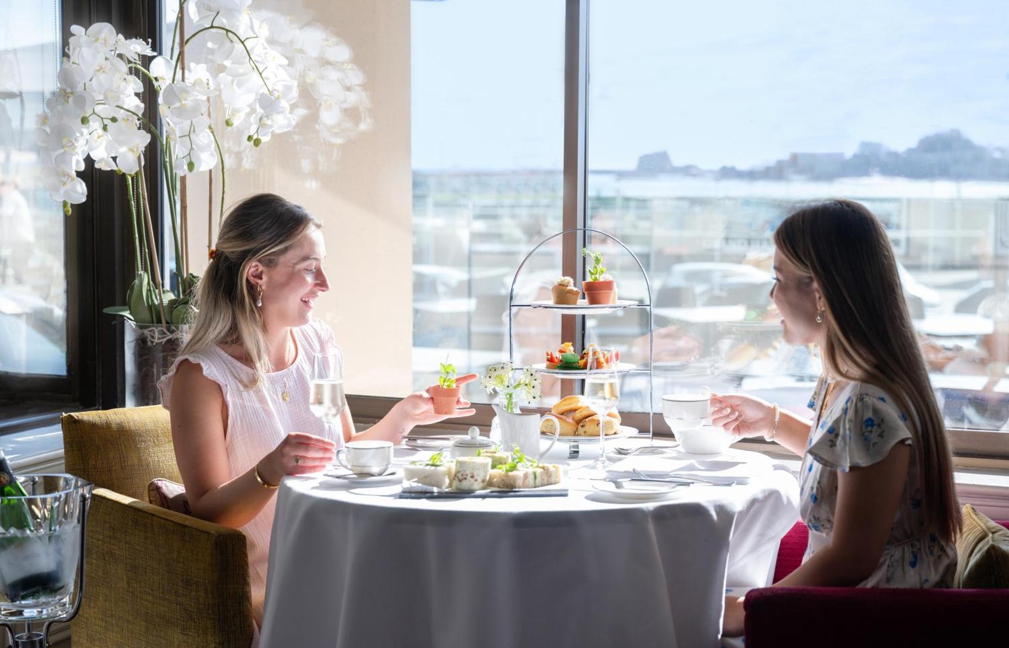 Grand Jersey Hotel And Spa Saint Helier Jersey Εξωτερικό φωτογραφία Afternoon tea at the InterContinental London The O2