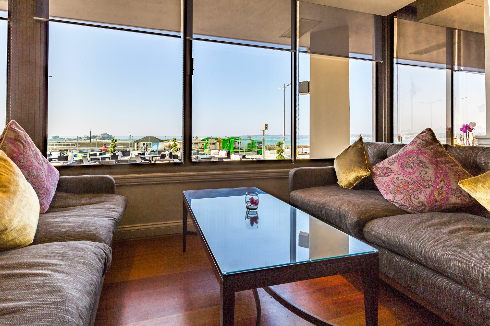 Grand Jersey Hotel And Spa Saint Helier Jersey Εξωτερικό φωτογραφία The Club Lounge at the Hilton Sydney